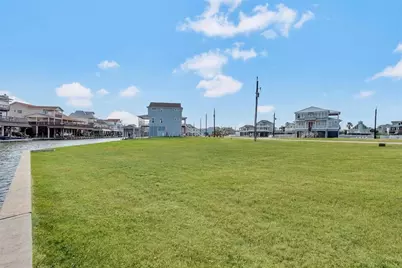 510 Neptune Circle, Tiki Island, TX 77554 - Photo 14