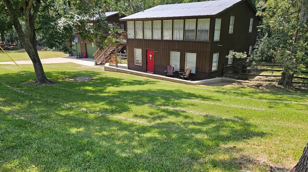 50 White Oak St, Pointblank, TX 77364