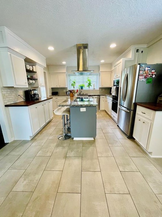 16710 Sir William Dr, Spring TX 77379-7432 exterior