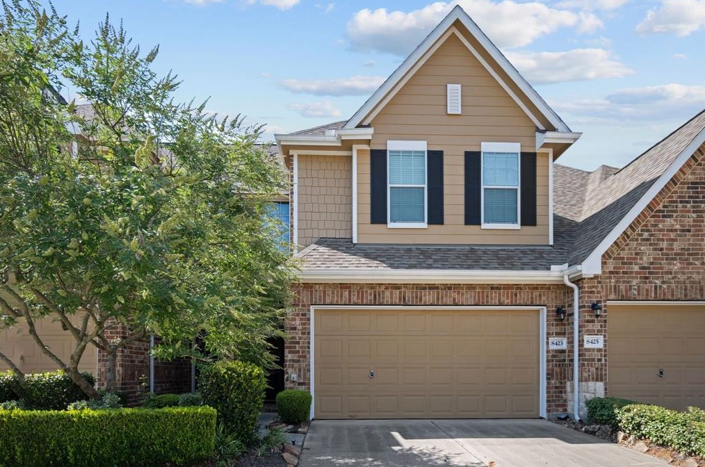 8423 Sunset Loch Dr, Spring, TX 77379-5121