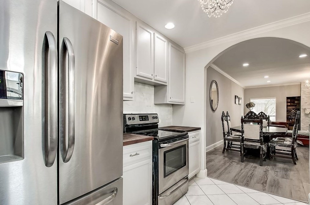9510 Val Verde St, Houston, TX 77063-3802