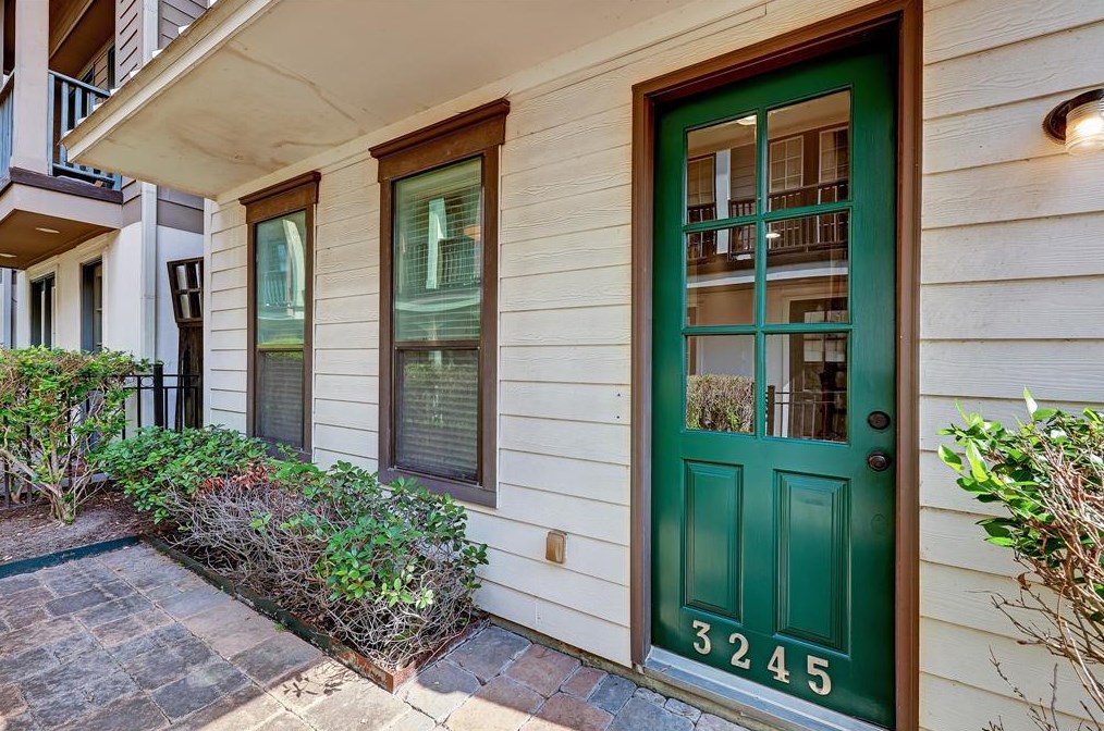 3245 Maxroy St, Houston, TX 77008