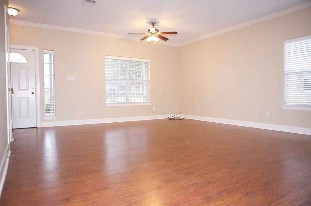 2594 Cheyenne Dr, Brenham, TX 77833