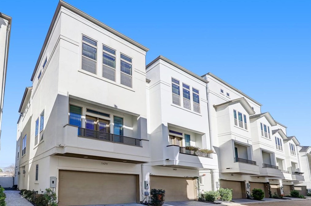 5429 Larkin St, Houston, TX 77007