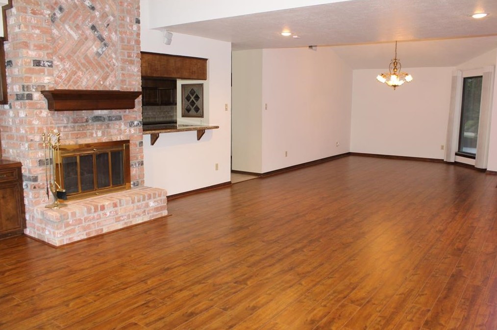 12518 Meadow Lake Dr, Houston TX  77077-5824 exterior