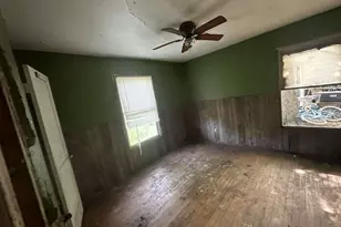 312 Mistletoe Dr, Marlin, TX 76661 - Photo 8