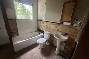 312 Mistletoe Dr, Marlin, TX 76661 - Photo 10