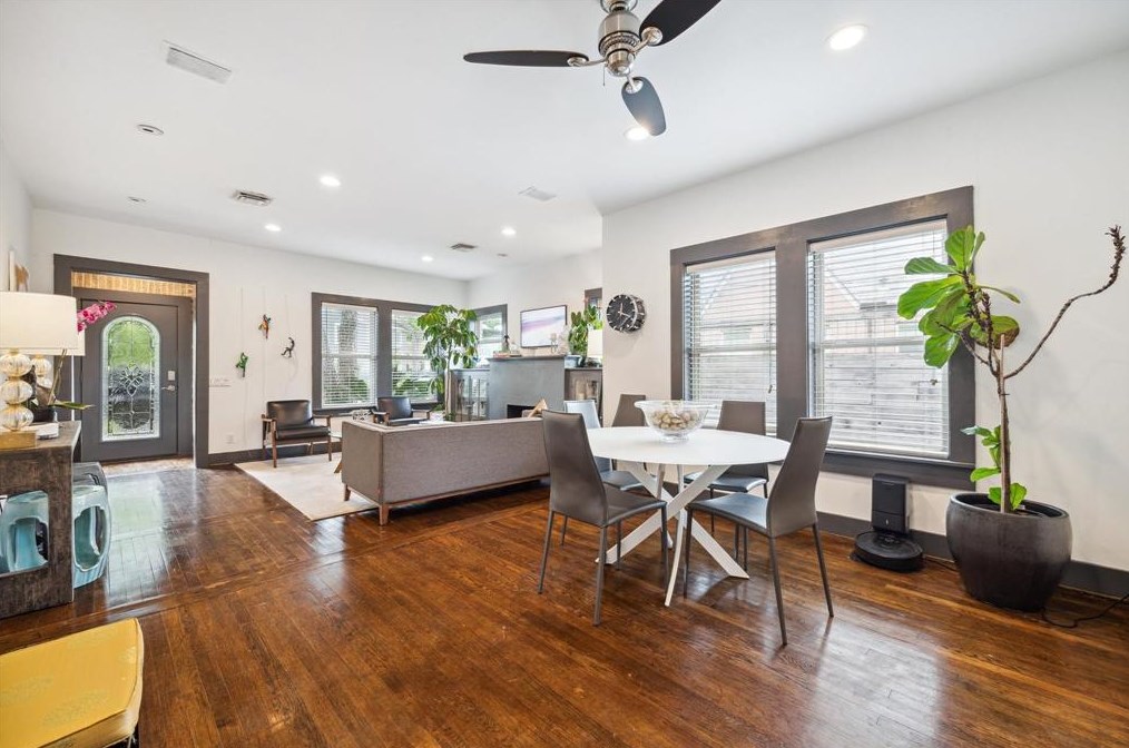 2416 White Oak Dr, Houston, TX 77009