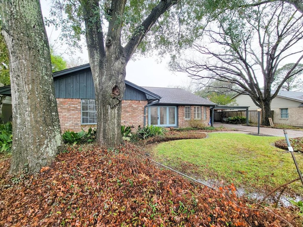 6243 Briar Rose Dr, Houston, TX 77057