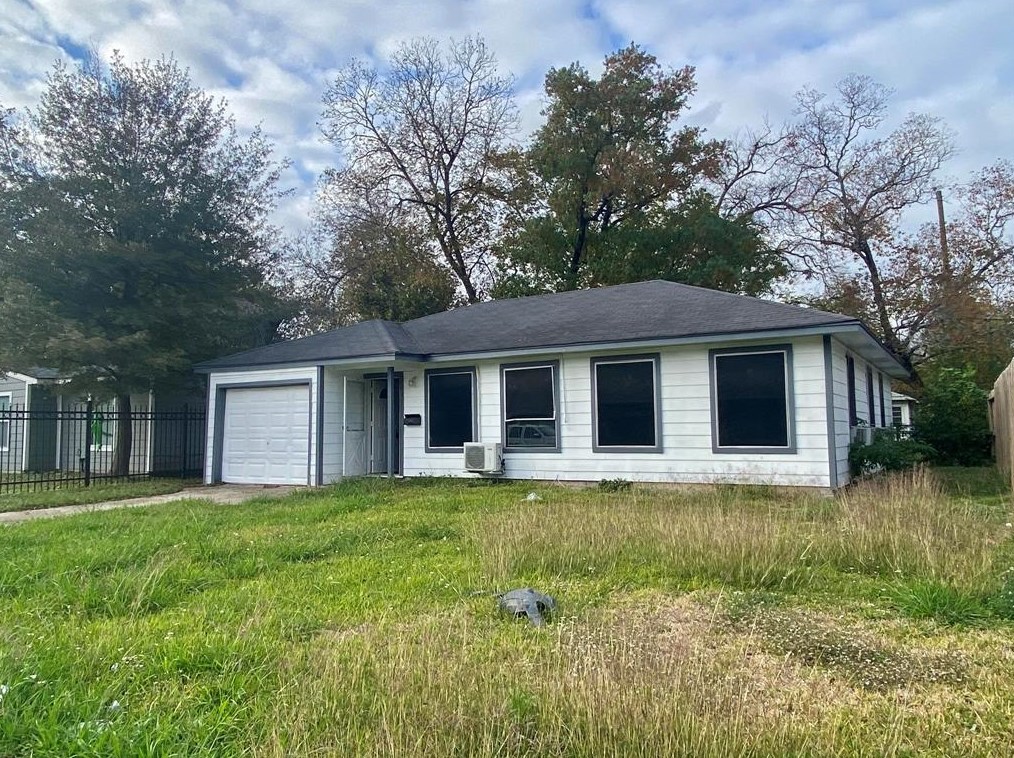 5321 Tarawa Rd, Houston, TX 77033