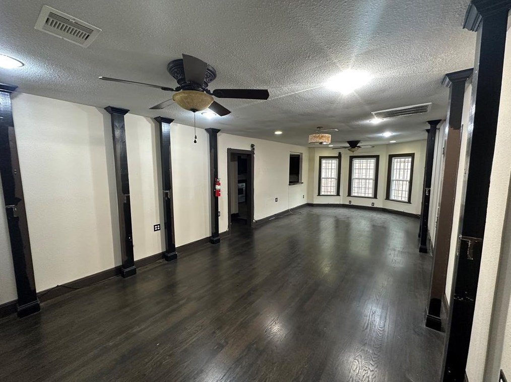 1830 Southmore Blvd, Houston TX  77004-5947 exterior