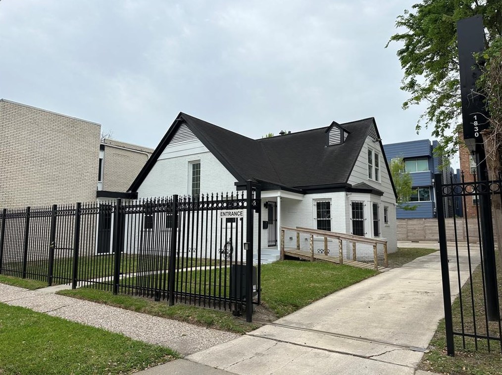 1830 Southmore Blvd, Houston, TX 77004