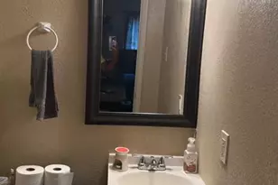 930 S Utah St, La Porte, TX 77571 - Photo 10