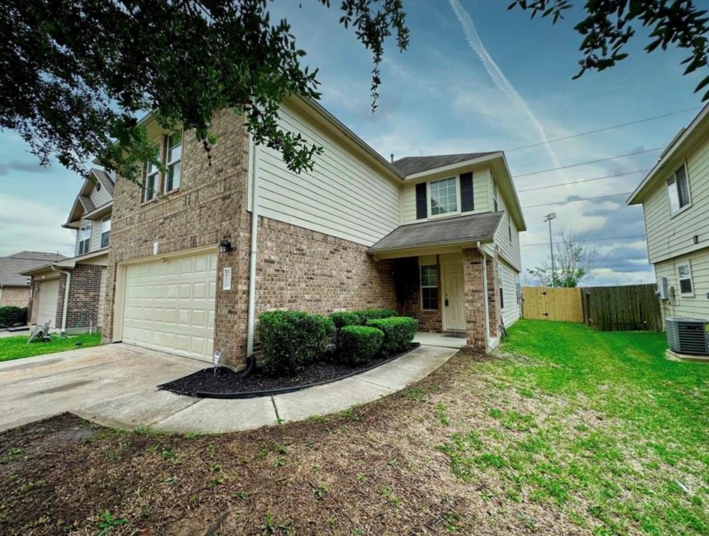 19219 Sandelford Dr, Katy, TX 77449-4150