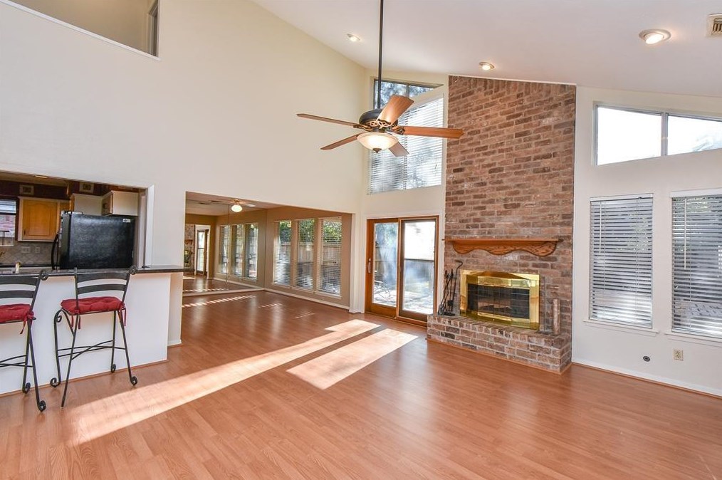 15 Ripple Rush Ct, Spring TX  77381-3617 exterior