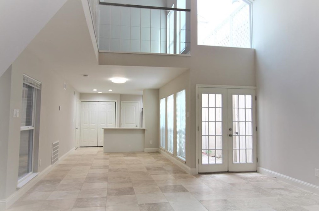 4728 Post Oak Timber Dr, Houston, TX 77056-2240