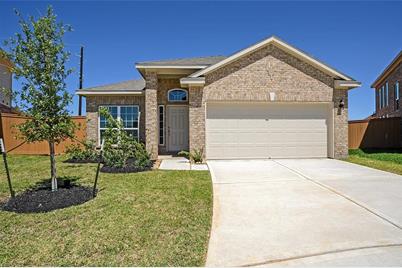 150 Kelly Street, Angleton, TX 77515 - Photo 1