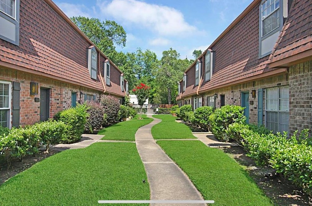 9303 Hammerly Blvd Apt 702, Houston, TX 77080