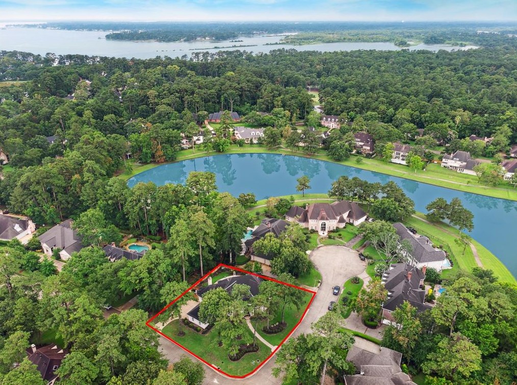 5610 Walnut Point Dr, Humble, TX 77345-1738