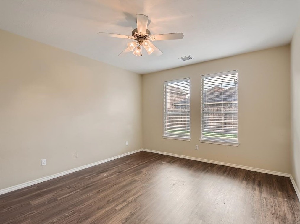 6731 Chester Oak Dr, Houston TX  77083-2644 exterior