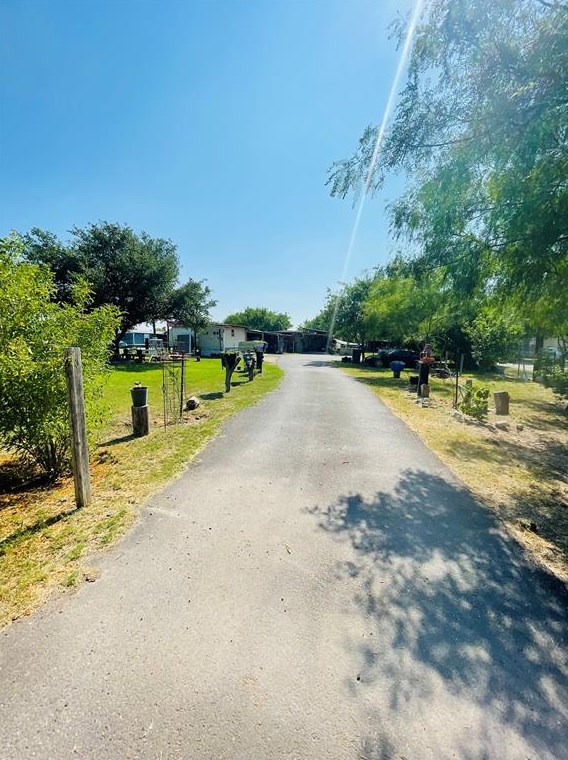 6716 N Loma Dr, Thayer, TX 78570