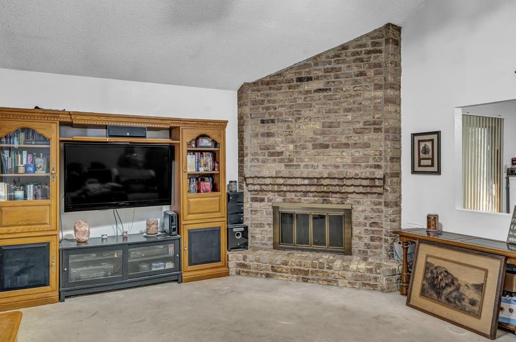 16307 Pitch Pine Dr, Houston, TX 77070-1944