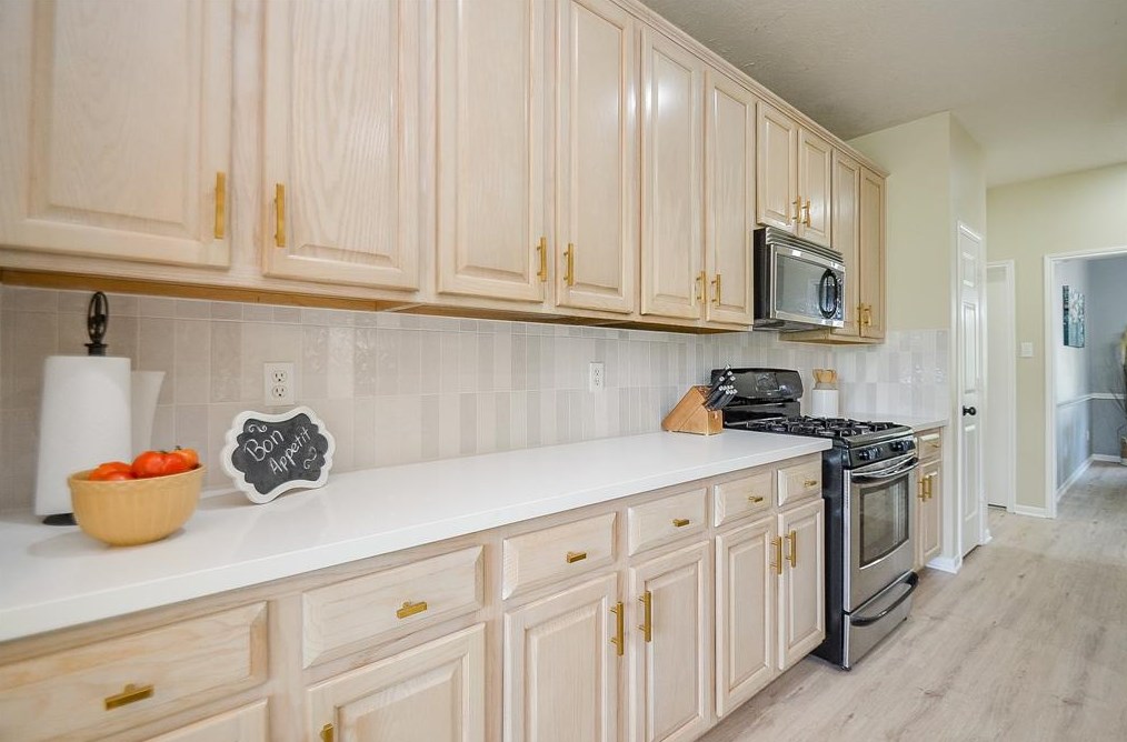 8402 Cross Country Dr, Humble TX  77346-6193 exterior