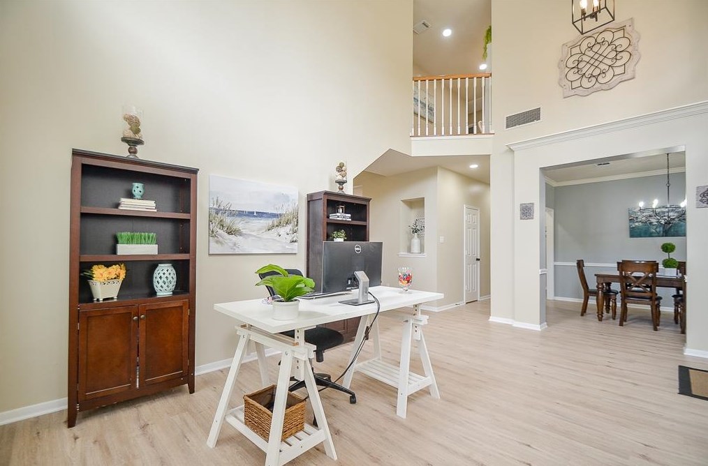 8402 Cross Country Dr, Humble TX  77346-6193 exterior