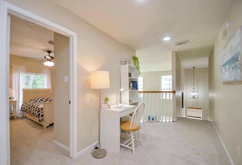 8402 Cross Country Dr, Humble TX  77346-6193 exterior