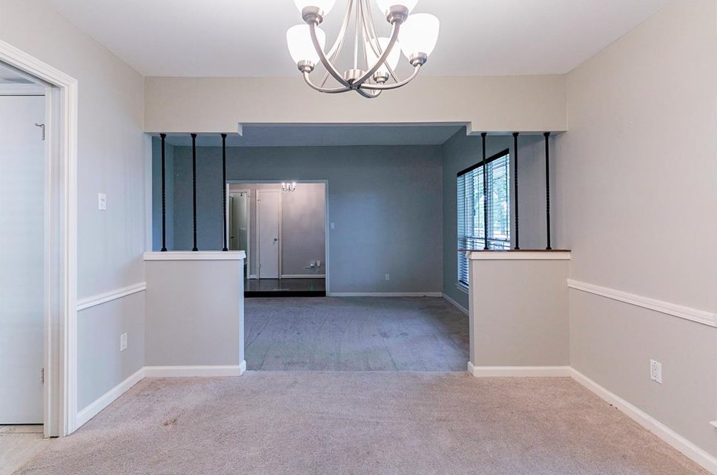 7714 Twin Hl Dr, Houston TX  77071-1323 exterior