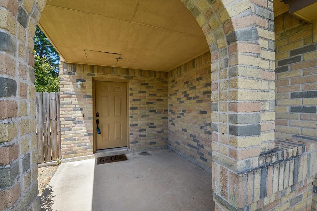 21535 Nottinghill Dr, Spring, TX 77388-3390