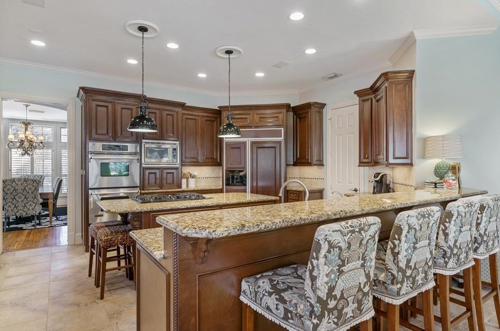 19 Sutton Ml Pl, Spring TX 77382-1359 exterior