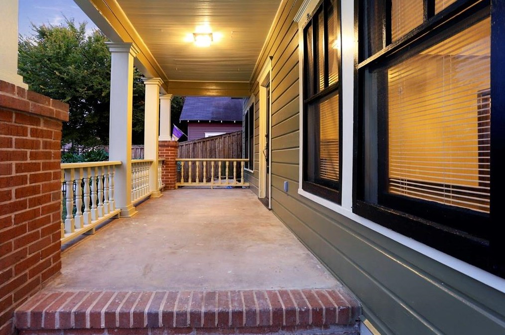 734 12th 1/2 St, Houston TX  77008-7120 exterior