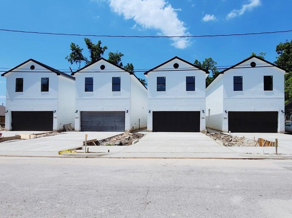 7963 Birmingham St, Houston, TX 77028-3424