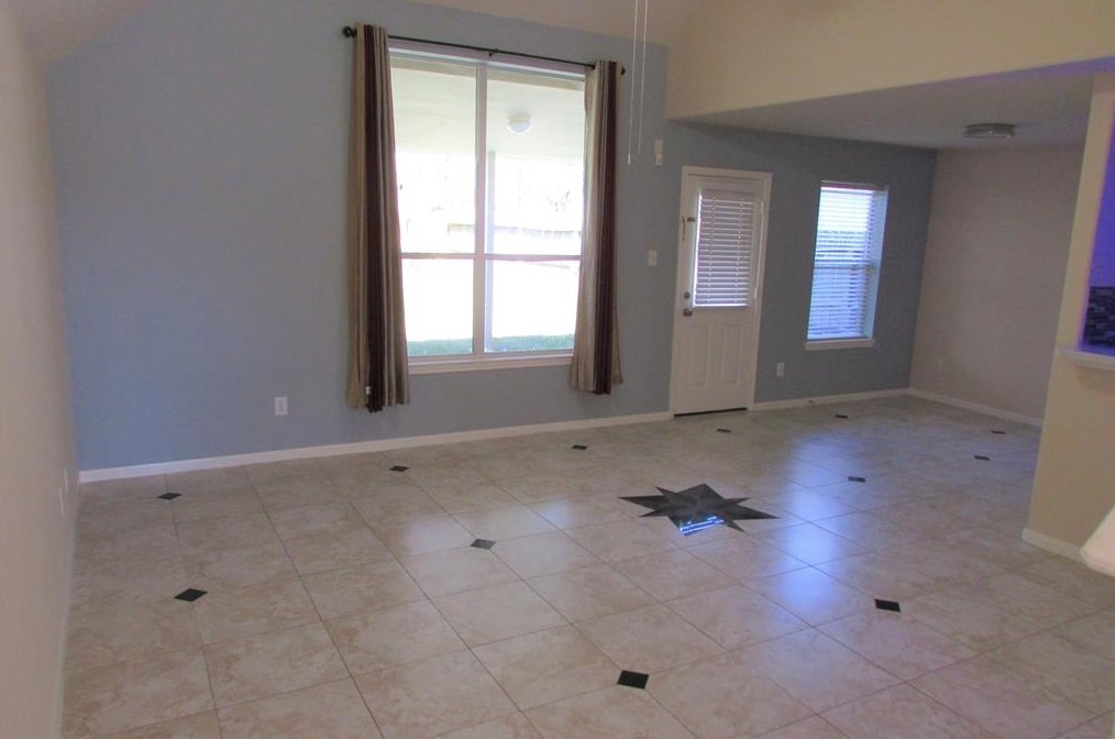 13015 Garlenda Ln, Houston, TX 77034