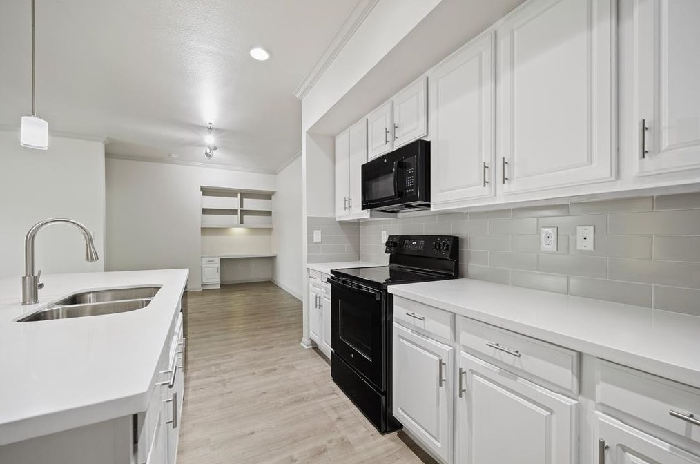 11925 Jones Rd #3104, Houston, TX 77070