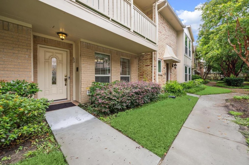 727 Bunker Hill Rd Apt 63, Houston, TX 77024