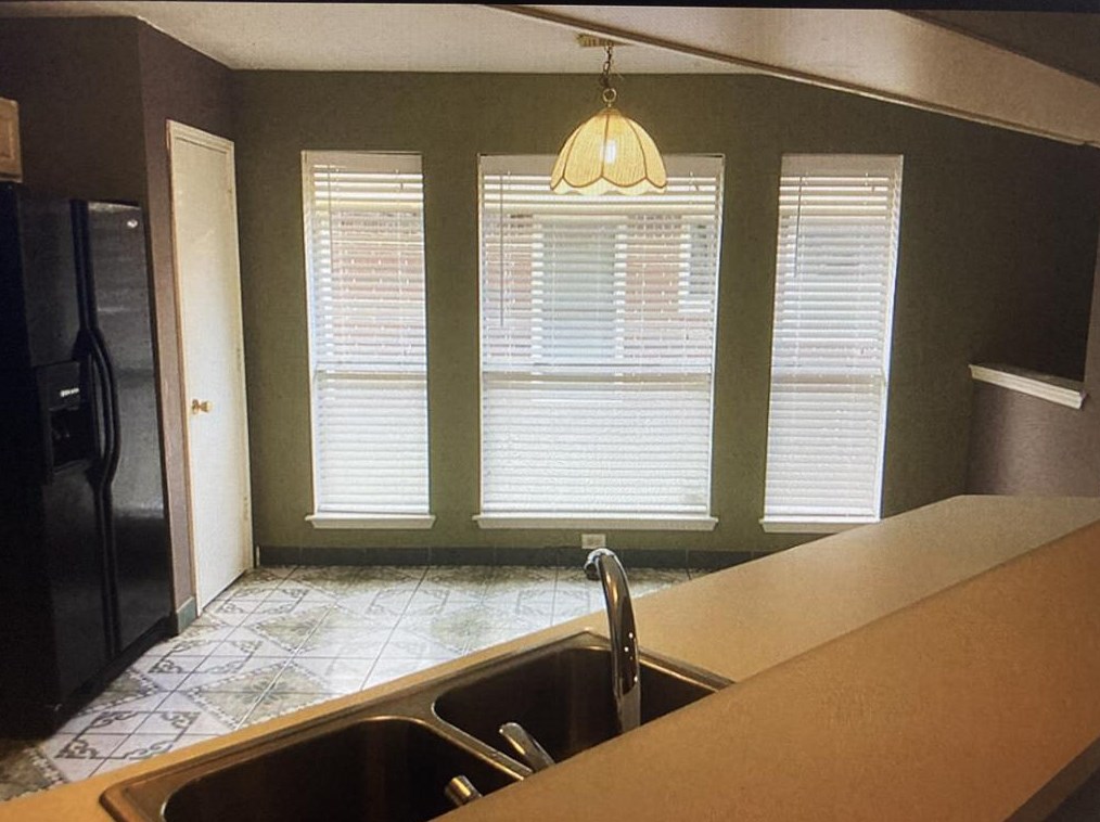 7918 Woodland Oaks Ct, Houston TX  77040-1752 exterior