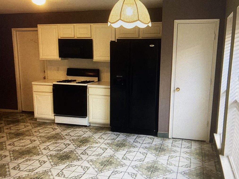 7918 Woodland Oaks Ct, Houston, TX 77040