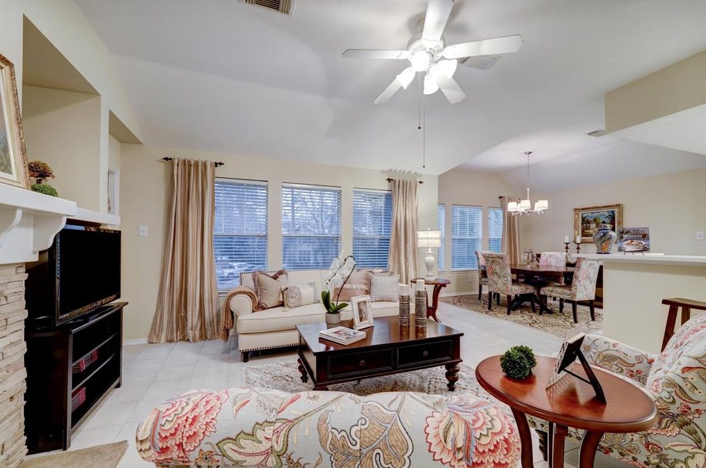 10 Stone Creek Pl, Spring TX  77382-1074 exterior