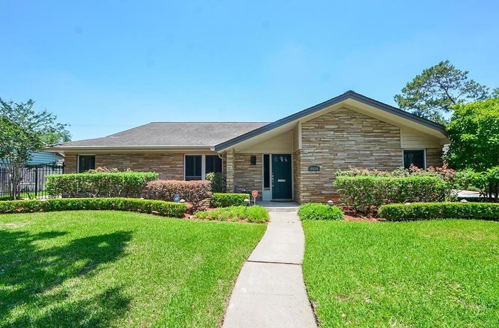 4914 Glenmeadow Dr, Houston, TX 77096