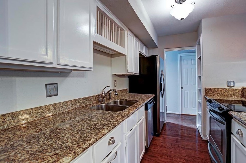 10261 Cottage Fld Rd, Houston TX  77041-8846 exterior