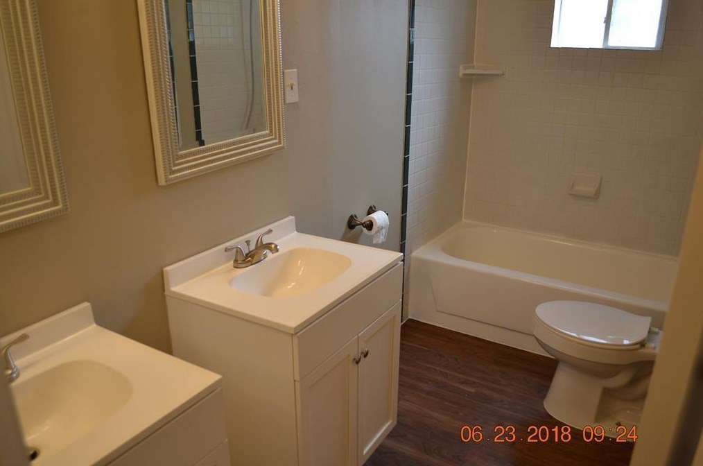 17014 Blue Mist Dr, Sugar Land, TX 77498-1957