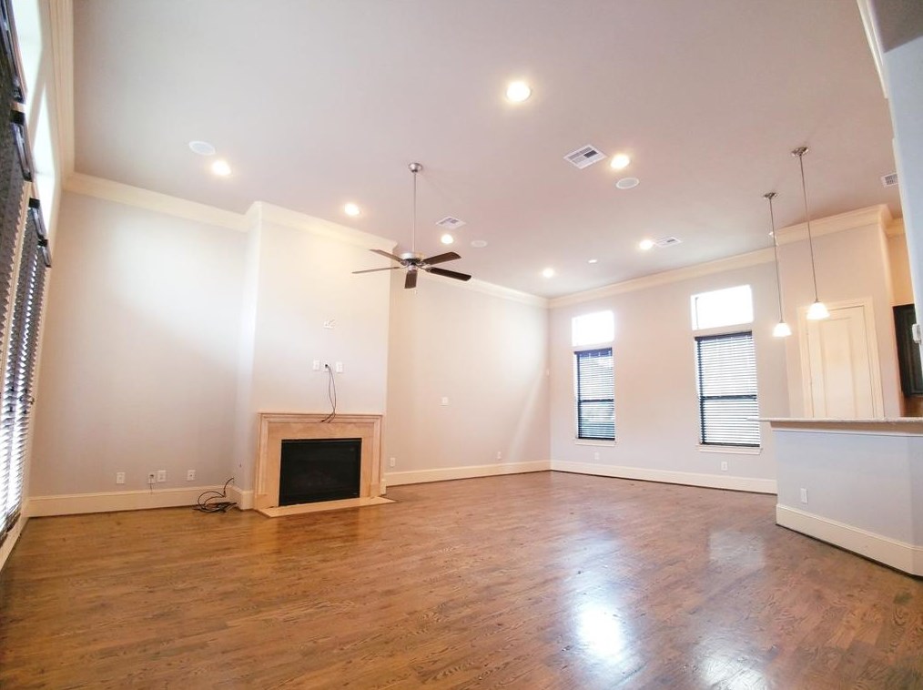 2311 Arabelle St, Houston, TX 77007-1818