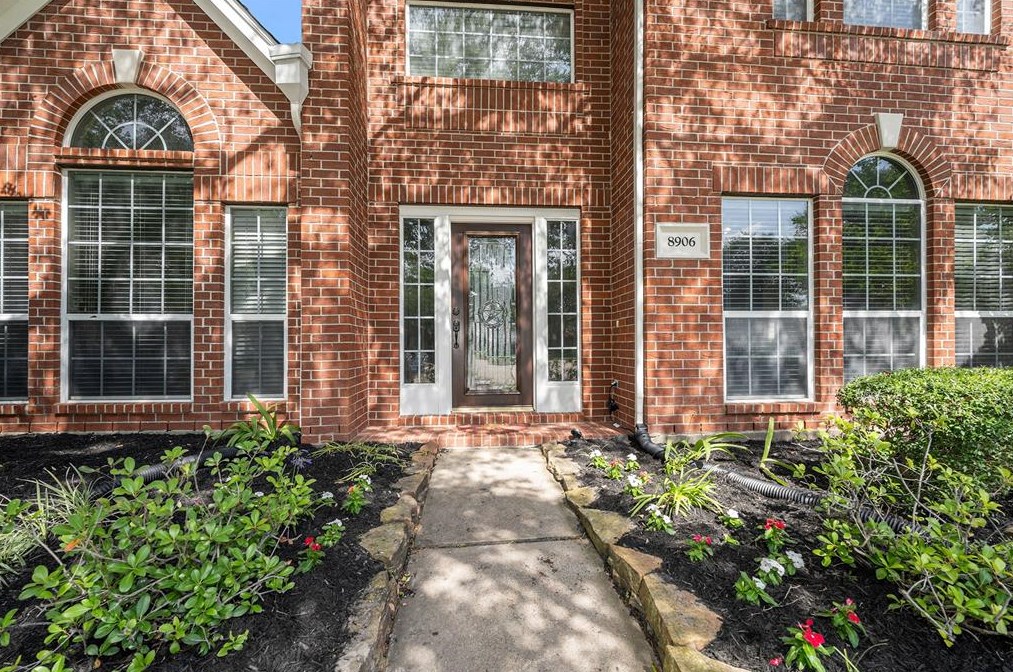 8906 Skipping Stone Ct, Houston, TX 77064-7478