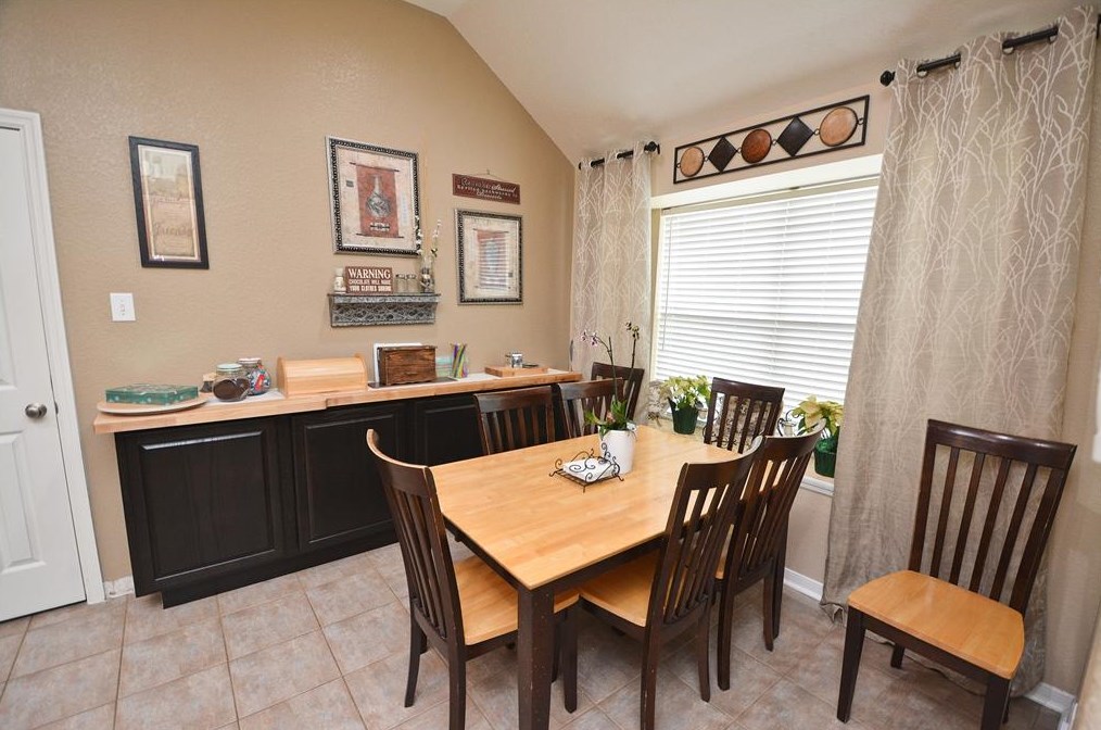 1830 Tynemouth Dr, Pasadena TX 77504-5024 exterior