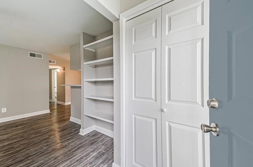 1111 W Main St #1601, League City, TX 77573