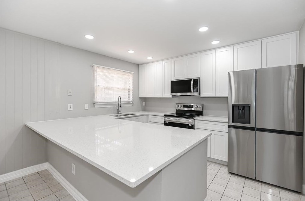 10129 Beekman Place Dr, Houston, TX 77043-4313