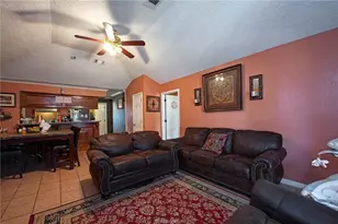 1402 S 5th St, Conroe, TX 77301 - Photo 2