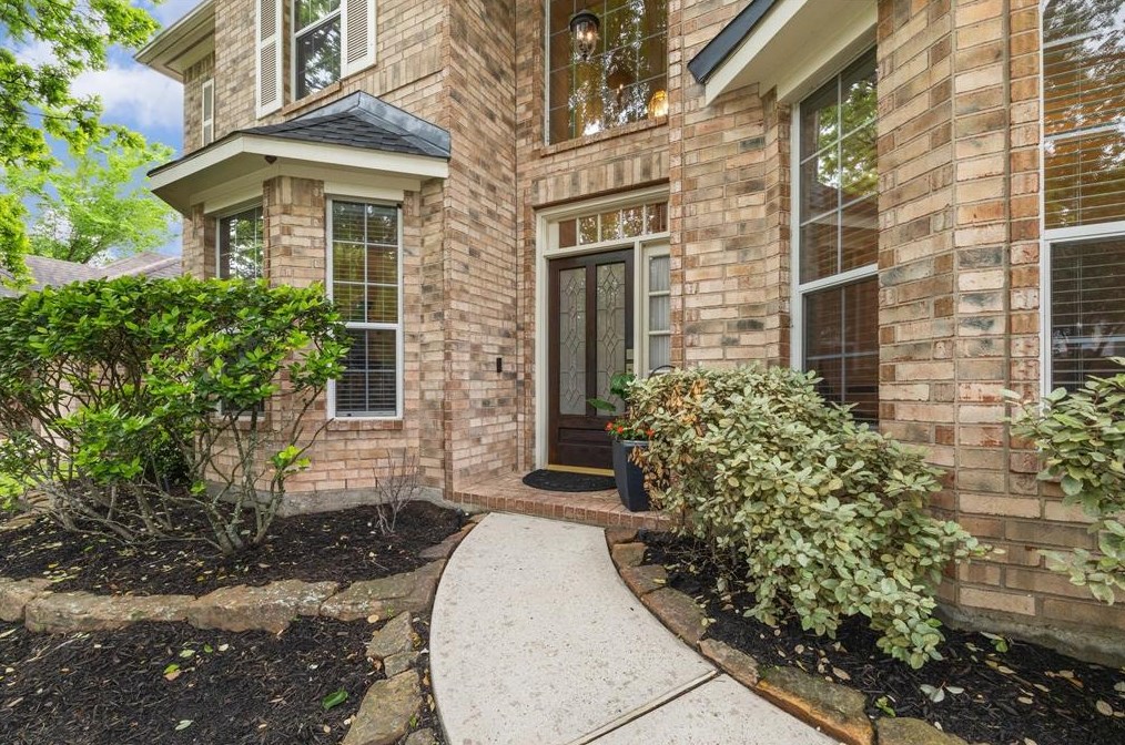 123 S Goldenvine Cir, Spring, TX 77382